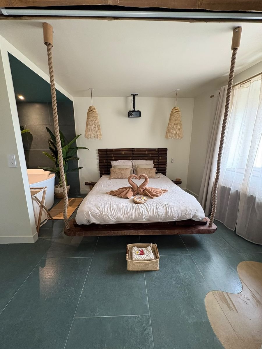Chambre préparée pour l'arrivée de voyageurs